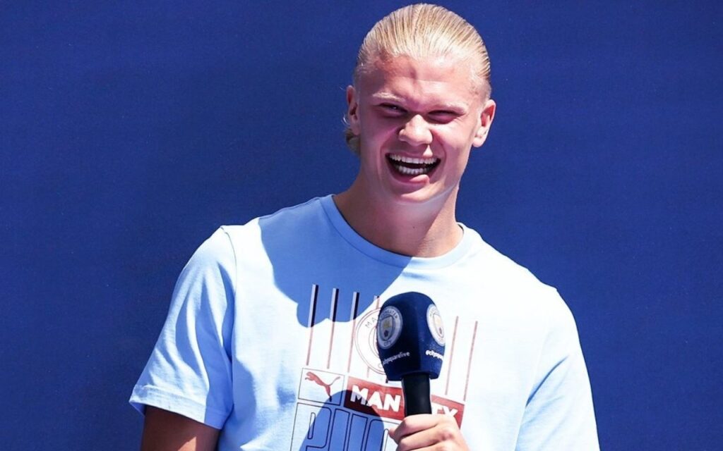 ‘They are finished’, ‘He owns them already’ – Man City fans react as Erling Haaland takes shot at United at official unveiling ‘They are finished’, ‘He owns them already’ – Man City fans react as Erling Haaland takes shot at United at official unveiling